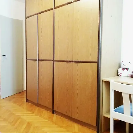 Ena *
